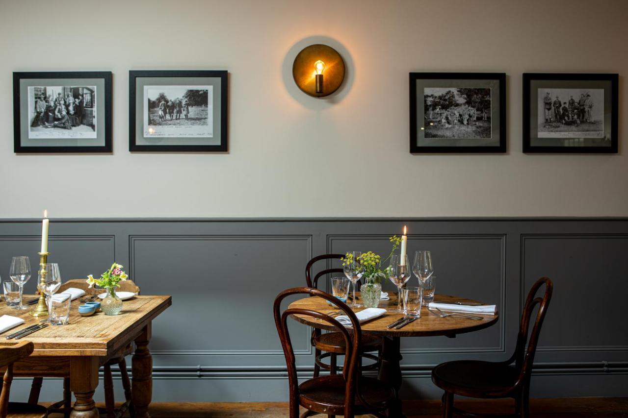 The Queens Arms Poyntington Ngoại thất bức ảnh